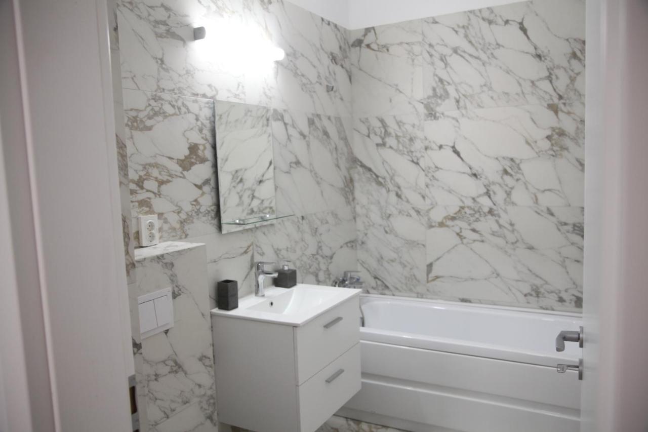 Luxury Downtown Apartment Κλουζ-Ναπόκα Εξωτερικό φωτογραφία